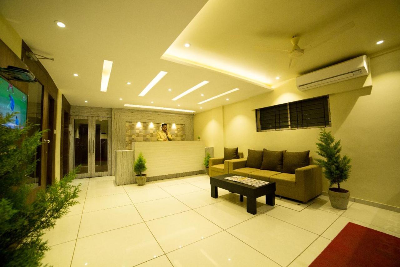 Hotel Plaza Heights Bangalore Extérieur photo