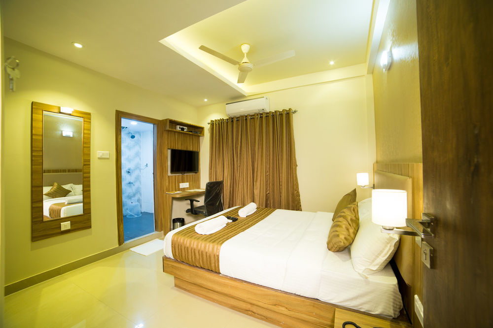 Hotel Plaza Heights Bangalore Extérieur photo