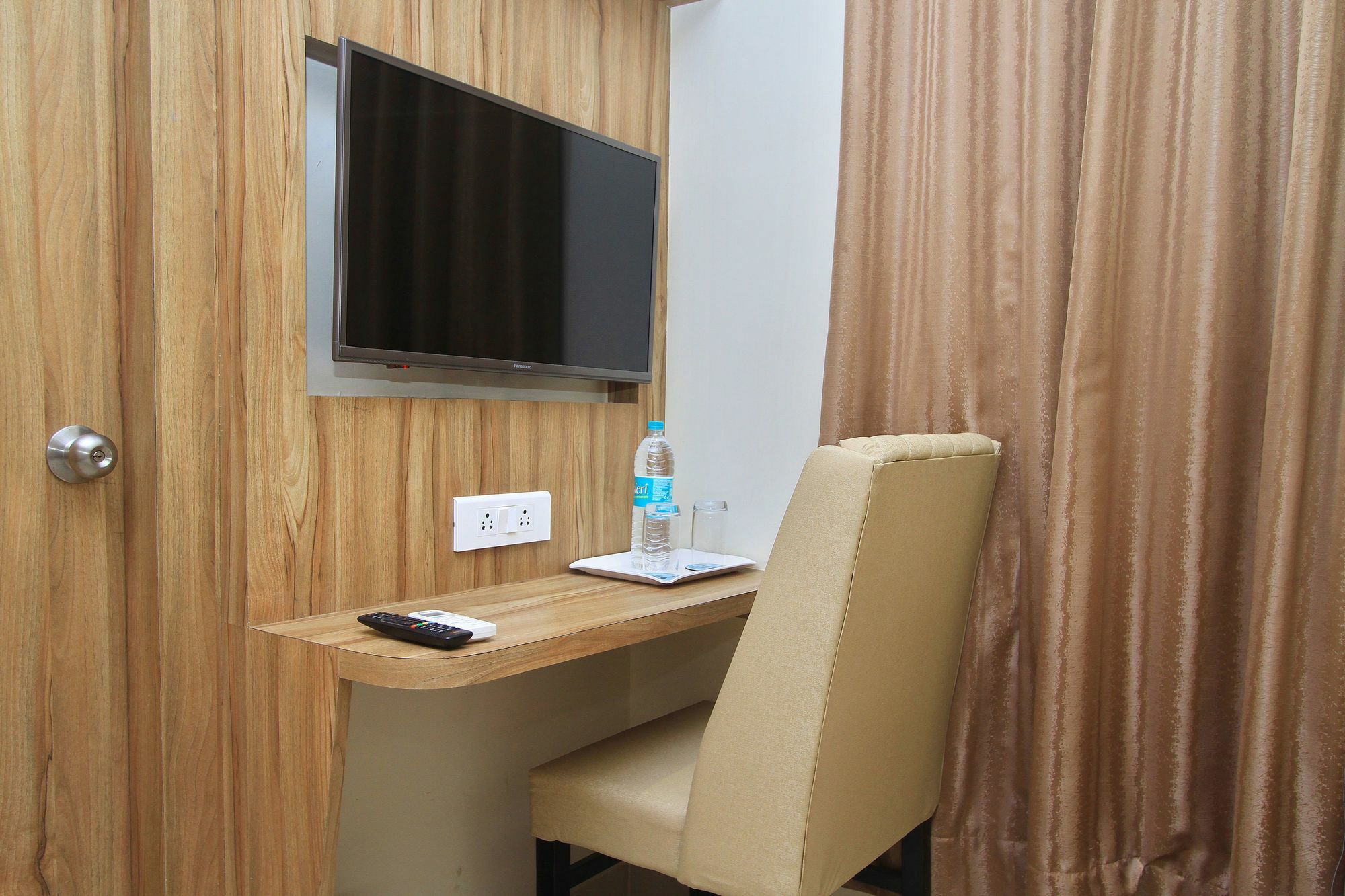 Hotel Plaza Heights Bangalore Extérieur photo