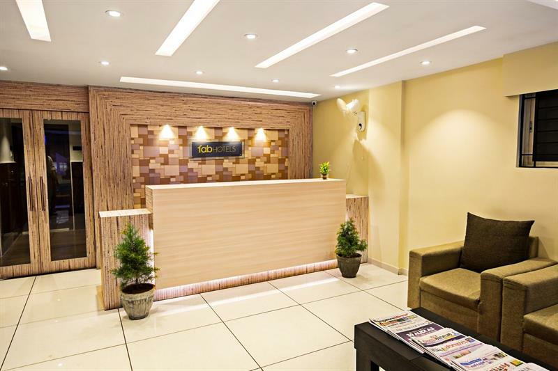 Hotel Plaza Heights Bangalore Extérieur photo