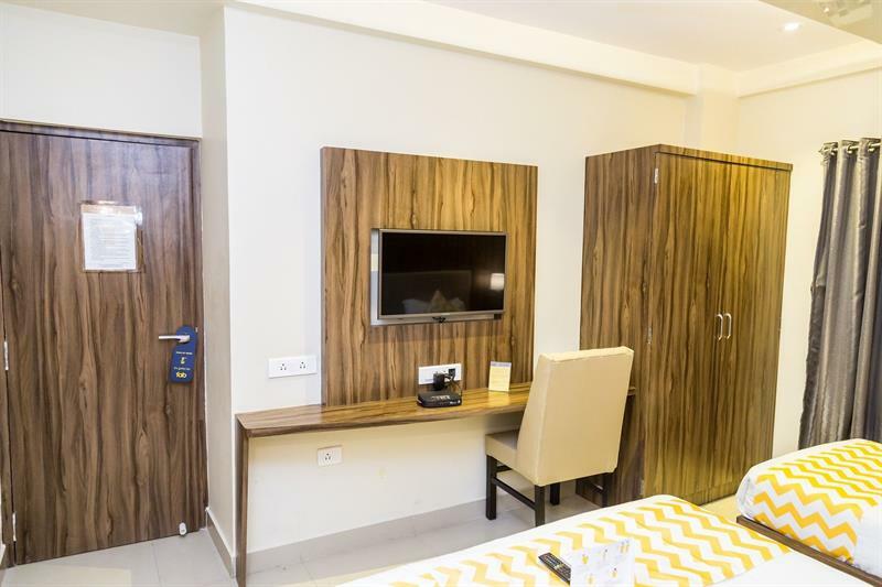 Hotel Plaza Heights Bangalore Extérieur photo